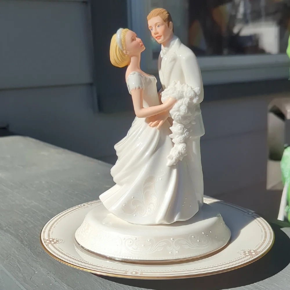 Lenox Wedding Promises Collection Cake Topper Opal Innocence